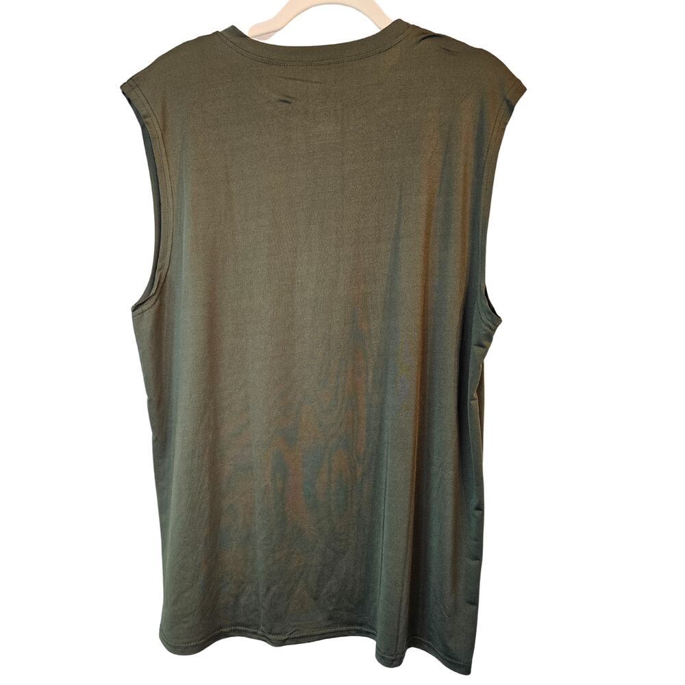 Real Essentials Quick Dry SPF 30 Men's Sleeveless Tank Top Green Size L NWOT